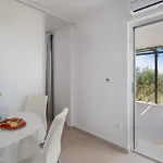 Olive Paradise-heated Pool- Romantic Getaway For 2 *