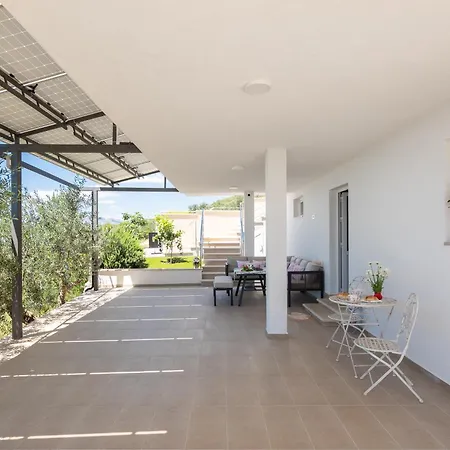 Olive Paradise-heated Pool- Romantic Getaway For 2 Podstrana